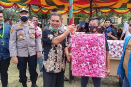 OKP Abdya gelar vaksinasi, Akmal Ibrahim serahkan hadiah