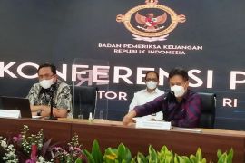 Pemerintah tidak jadi menarik kembali kelebihan insentif yang diterima nakes