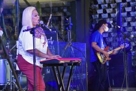 Ekonom: Aturan royalti penggunaan lagu di tempat usaha harus jelas