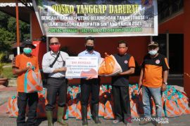 BNI salurkan bantuan untuk korban banjir di Sintang