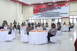 Mabes Polri terjunkan 21 vaksinator bantu percepatan vaksin di Malut, perangi COVID -19