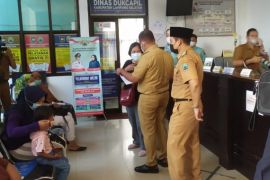 Percepat kekebalan kelompok, Pemkab Lampung Selatan tambah posko vaksinasi di pusat keramaian