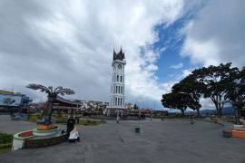 Satpol PP Bukittinggi amankan pengamen meresahkan wisatawan