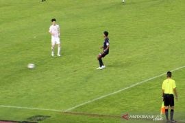 Arema FC ditahan imbang Persebaya 2-2