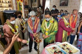 Perayaan Diwali 2021 di Taman Villa Meruya, Anies Baswedan hadir
