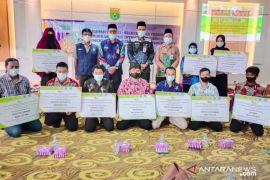 Bupati Tanah Bumbu bantu petani "milenial" melalui program "Yess"