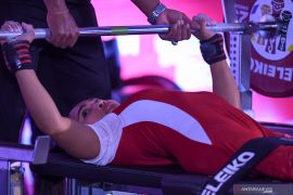 Lifter Bali Ni Nengah pecahkan rekor di Peparnas