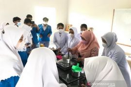 Dosen UMPR ubah bawang dayak menjadi produk olahan gummy