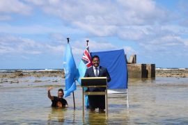 Buktikan perubahan iklim,  Menlu Tuvalu pidato COP26 sambil berdiri di laut