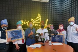 Pesan Wamenkeu untuk DJP Riau, di edisi perdana Si Tanjak