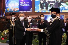 Unair serahkan seed Vaksin Merah Putih pada PT Biotis Phrmaceuticals Indonesia untuk uji klinis