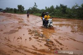 Jalan Berlumpur Di Batam Page 1 Small