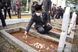 Bupati Bandung ajak warga kenang jasa pahlawan