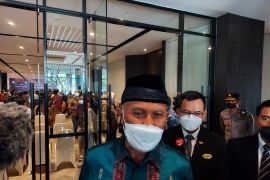 Gubernur Sumbar soroti petugas parkir kurang ramah di tempat wisata