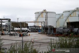 Harga minyak naik ke tertinggi dua bulan karena pasokan terbatas