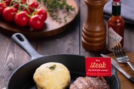 "Mencicipi steak daging ala Holycow di Pekanbaru"