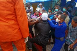 Tekong kapal ditemukan tewas di ruang kemudi