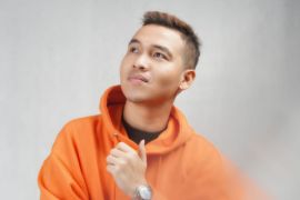 Rando Sembiring bawakan ulang "Setia" Jikustik