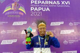 Perenang Jambi Bayu Putra sumbang emas 200 meter gaya ganti di Peparnas