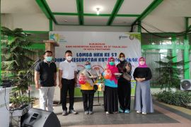 Pontianak mayor lauds Health Office for suppressing COVID-19 cases