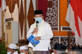 Gubernur Jambi lepas  kafilah MTQ Korpri  V tingkat nasional
