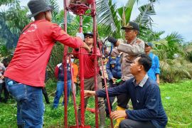 Sumur  Akhlag, solusi pencegahan Karhutla di Pelalawan