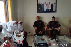 Para pelajar di HST diberikan semangat perjuangan oleh para veteran