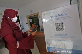 Penggunaan aplikasi peduli lindungi di kantor Pemerintah