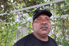 Tokoh Kamoro harapkan Presiden Joko Widodo perhatikan warga pesisir Mimika