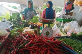 Harga sejumlah kebutuhan pokok di Pekanbaru  merangkak naik