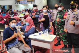 Polsek Palaran lakukan pengaman vaksinasi massal 5.000 dosis