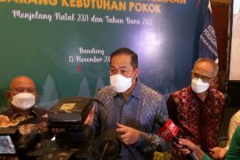 Lutfi assures of staples availability ahead of Christmas, New Year