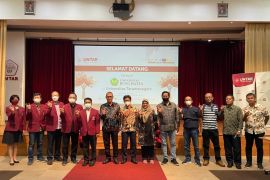 Alumni Universitas Bung Hatta jembatani kampus dengan industri besar
