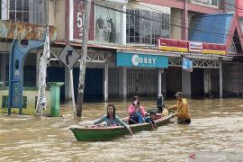 Jokowi: Banjir di Kalimantan karena daerah tangkapan hujan rusak