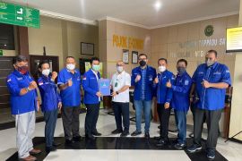 Datangi PTTUN, Demokrat Jatim serahkan surat permohonan perlindungan