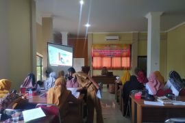 32 tenaga perpustakaan se-Tanah Laut ikuti Bimtek perpustakaan