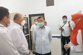 Jusuf Kalla : Ketersediaan kantong darah capai 60 persen, butuh kepedulian sosial