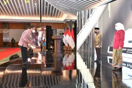 Plt Gubernur Sulsel terima penganugerahan produktivitas Paramakarya 2021