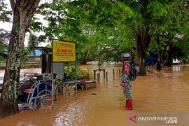 Sempat surut, air sungai tiba-tiba kembali naik banjiri Kota Barabai