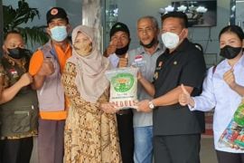 Bupati Sanggau apresiasi bantuan dari Gapki untuk warga terdampak banjir