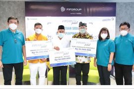 FIFGroup bantu 10 rumah ibadah lintas agama di sejumlah daerah