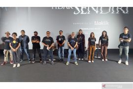 Rio Dewanto dan Adinia Wirasti adu aktif di film "Kamu Tidak Sendiri"