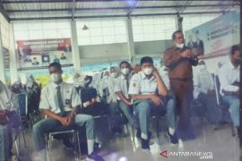 Badan Kesbangpol sosialiasasikan dan beri pemahaman bahaya narkoba pada pelajar