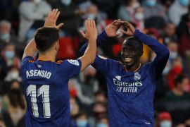 Real Madrid puncaki klasemen usai bungkam Granada
