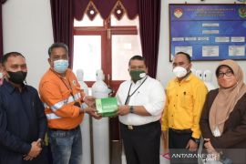 Pemkab Tapsel terima bantuan Alkes dari PT Agincourt Resources