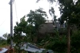 Angin kencang melanda Montong Gading sapu rumah TKW