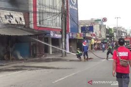 Kebakaran toko di Cikarang berhasil dipadamkan