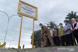 Hamzah Fansuri sastrawan Barus pada masa pembibitan Bahasa persatuan Indonesia