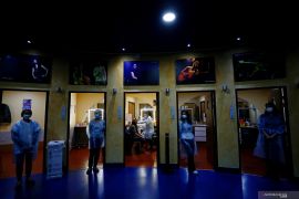 Prancis laporkan rekor harian tembus 370.000 kasus COVID