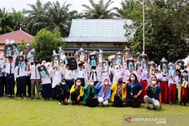 Bantuan pendidikan di Dumai Page 2 Small